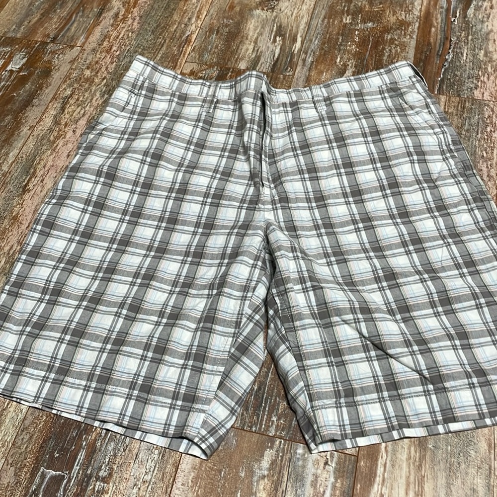 Sonoma grey, light blue, pink, light green checkered pattern shorts waist 40